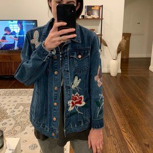 Jeans jacket with floral embroidery